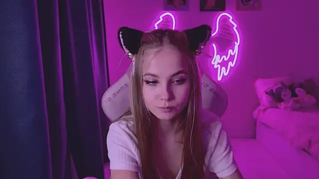 Snapshot of tikkisa chatting on December 14, 2:53 pm tikkisa online show from December 14, 2:53 pm