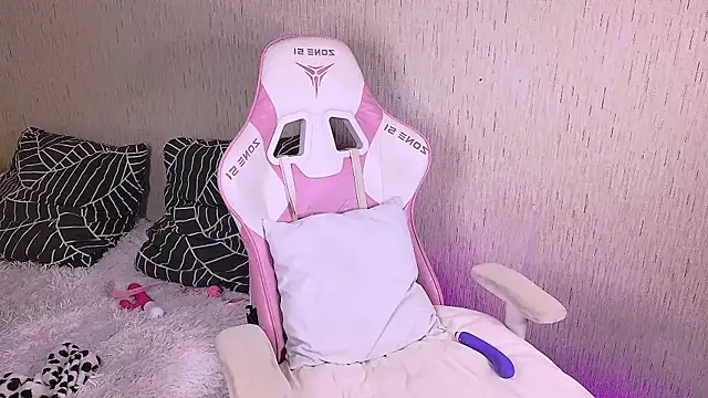 Snapshot of tikkisa chatting on September 23, 7:28 pm tikkisa online show from September 23, 7:28 pm