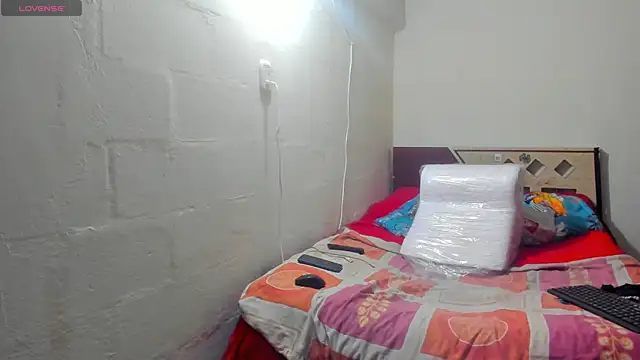 Snapshot of Brianrosex chatting on February 14, 10:17 am Brianrosex online show from February 14, 10:17 am