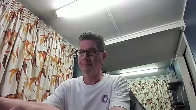 tilobinder online show from December 11, 1:06 pm