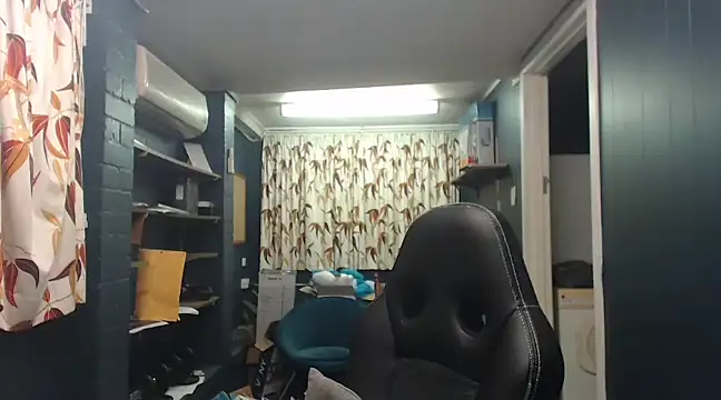 tilobinder online show from March 20, 2:21 pm