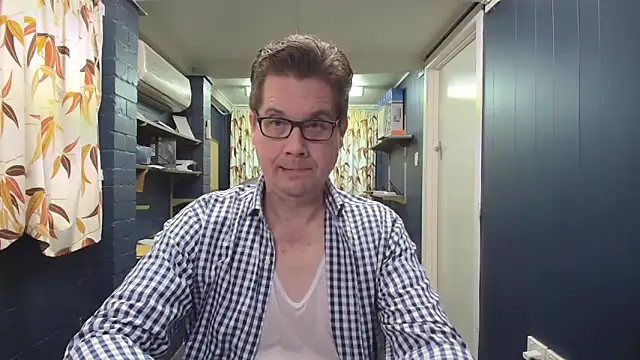 tilobinder online show from September 14, 1:10 pm