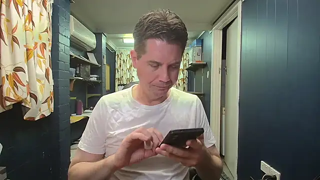 tilobinder online show from December 14, 11:59 am