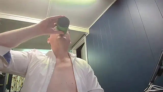 Snapshot of tilobinder chatting on December 21, 12:34 pm tilobinder online show from December 21, 12:34 pm