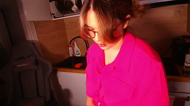 Snapshot of CutiePie3 chatting on December 2, 7:38 pm CutiePie3 online show from December 2, 7:38 pm