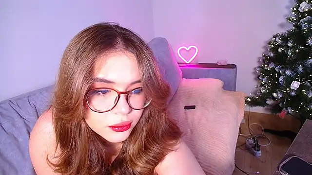 Snapshot of CutiePie3 chatting on December 18, 8:57 pm CutiePie3 online show from December 18, 8:57 pm