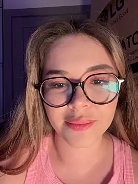 Snapshot of CutiePie3 chatting on September 22, 10:34 pm CutiePie3 online show from September 22, 10:34 pm