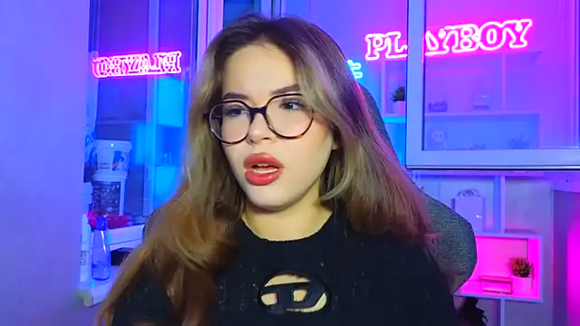 Snapshot of CutiePie3 chatting on October 6, 3:09 pm CutiePie3 online show from October 6, 3:09 pm