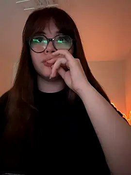 CutiePie3 online show from December 3, 6:32 am