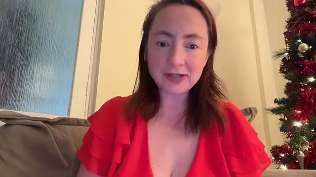 LouiseTswing online show from December 13, 2:16 pm