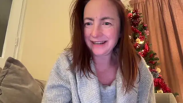 LouiseTswing online show from December 19, 6:56 pm