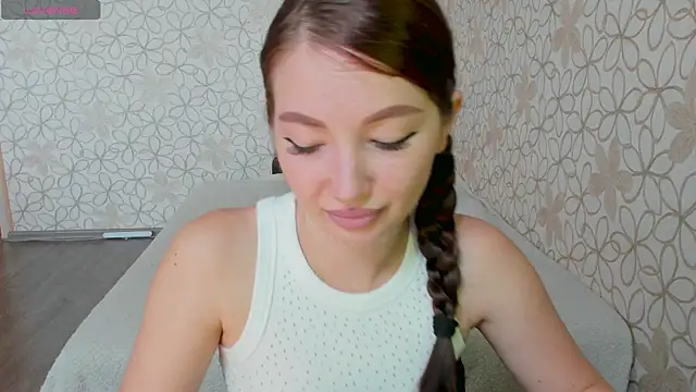 Snapshot of Lissa_Cristal chatting on July 19, 7:34 am Lissa Cristal online show from July 19, 7:34 am