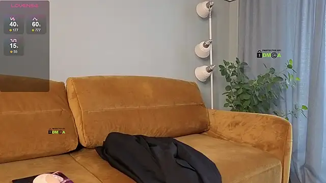 Snapshot of Your_dream_Alice chatting on March 6, 6:19 am Your dream Alice online show from March 6, 6:19 am