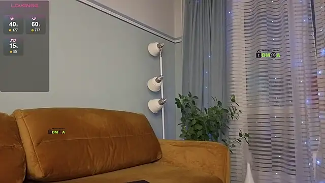 Snapshot of Your_dream_Alice chatting on March 9, 4:11 pm Your dream Alice online show from March 9, 4:11 pm