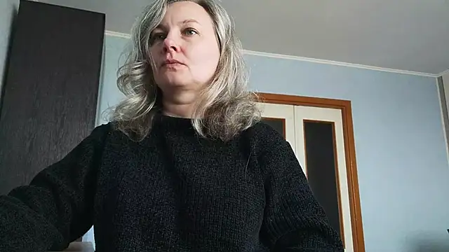 EdithManning online show from April 27, 8:12 am
