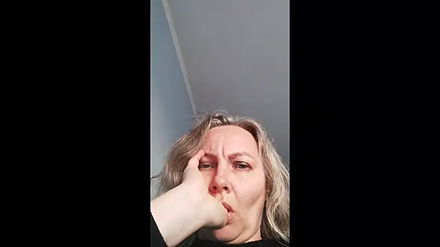 EdithManning online show from April 30, 5:19 pm
