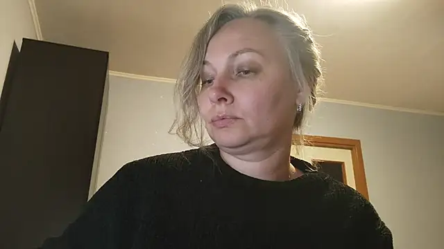 EdithManning online show from May 1, 5:50 pm