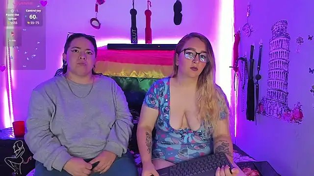 katieeandsharonn online show from June 13, 1:31 pm