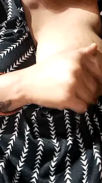 Snapshot of Hot-Anuska chatting on February 16, 12:54 pm Hot-Anuska online show from February 16, 12:54 pm