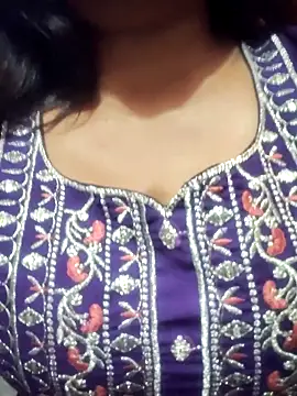 Snapshot of Hot-Anuska chatting on October 20, 7:31 am Hot-Anuska online show from October 20, 7:31 am