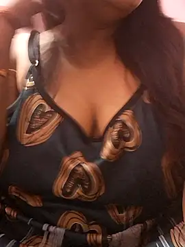 Snapshot of Hot-Anuska chatting on December 4, 6:16 pm Hot-Anuska online show from December 4, 6:16 pm