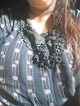 Snapshot of Hot-Anuska chatting on April 15, 6:15 pm Hot-Anuska online show from April 15, 6:15 pm