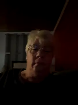 Snapshot of canadiancougar1965 chatting on November 1, 11:07 pm canadiancougar1965 online show from November 1, 11:07 pm