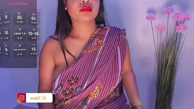 Snapshot of shara_queen1 chatting on January 30, 9:57 am shara queen1 online show from January 30, 9:57 am