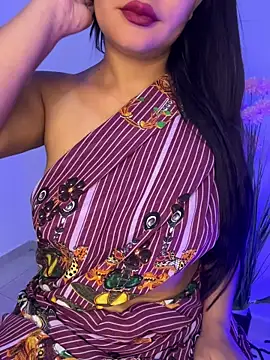 Snapshot of shara_queen1 chatting on December 1, 12:10 pm shara queen1 online show from December 1, 12:10 pm