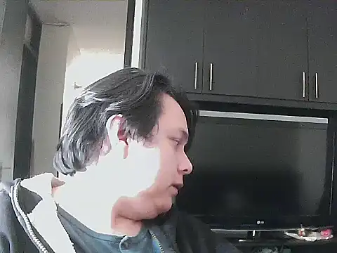 Snapshot of aixs93 chatting on October 9, 6:50 pm aixs93 online show from October 9, 6:50 pm