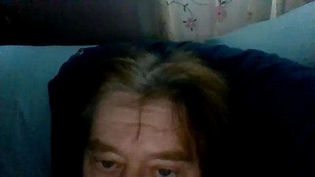 Snapshot of frankie7inch chatting on June 1, 10:06 am frankie7inch online show from June 1, 10:06 am