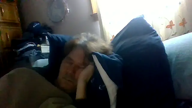 Snapshot of frankie7inch chatting on June 24, 10:58 am frankie7inch online show from June 24, 10:58 am