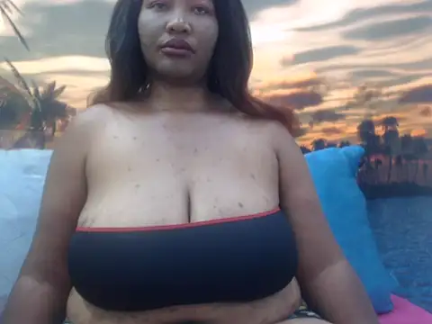 Snapshot of chubbydoll122 chatting on May 11, 4:59 pm chubbydoll122 online show from May 11, 4:59 pm
