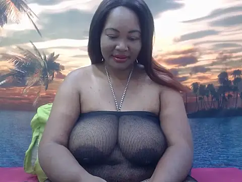 Snapshot of chubbydoll122 chatting on May 31, 3:47 am chubbydoll122 online show from May 31, 3:47 am