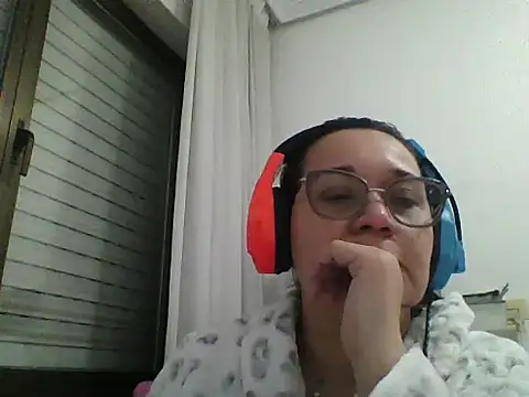 gaby0075 online show from December 13, 11:06 pm