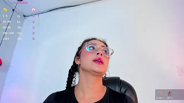 antonelllepiercee online show from March 8, 2:51 pm