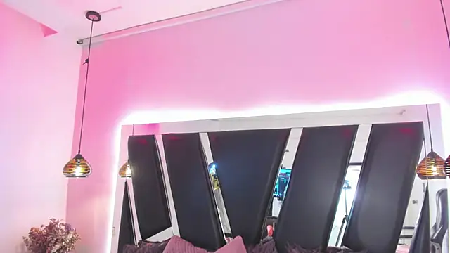 antonelllepiercee online show from November 25, 11:10 am