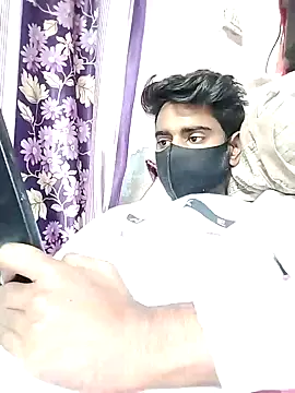 Snapshot of piyush_7inch chatting on December 13, 6:00 am piyush 7inch online show from December 13, 6:00 am