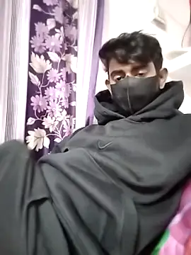 Snapshot of piyush_7inch chatting on December 25, 8:07 am piyush 7inch online show from December 25, 8:07 am