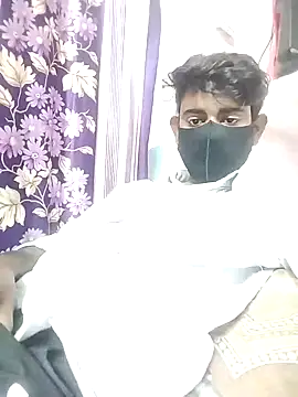 Snapshot of piyush_7inch chatting on January 7, 8:13 am piyush 7inch online show from January 7, 8:13 am