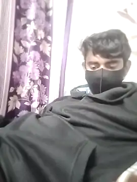 Snapshot of piyush_7inch chatting on January 13, 7:43 am piyush 7inch online show from January 13, 7:43 am