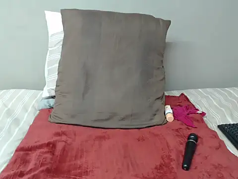 SexyRider200 online show from December 15, 6:15 pm