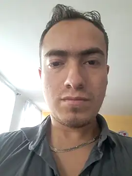 Snapshot of dragon1006 chatting on February 10, 10:19 pm dragon1006 online show from February 10, 10:19 pm