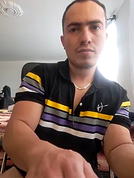 Snapshot of dragon1006 chatting on February 15, 9:59 pm dragon1006 online show from February 15, 9:59 pm