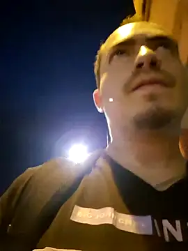 Snapshot of dragon1006 chatting on October 15, 11:16 pm dragon1006 online show from October 15, 11:16 pm