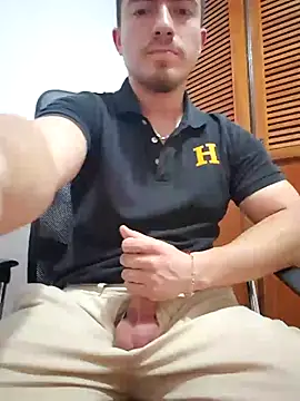 Snapshot of dragon1006 chatting on July 7, 11:09 pm dragon1006 online show from July 7, 11:09 pm
