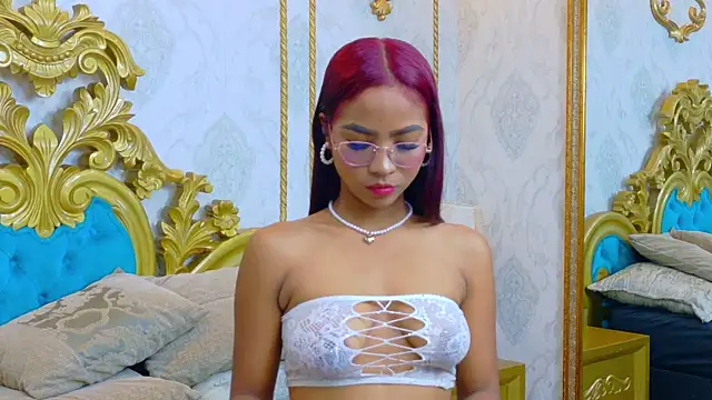 LucyLeah online show from October 27, 2:10 pm