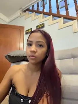 Snapshot of LucyLeah chatting on June 4, 3:45 am LucyLeah online show from June 4, 3:45 am