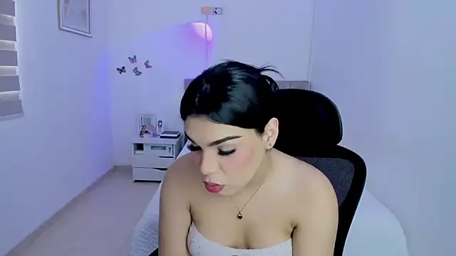 Snapshot of linda_zaam83866 chatting on October 4, 5:55 pm linda zaam83866 online show from October 4, 5:55 pm