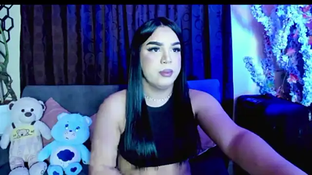 Snapshot of linda_zaam83866 chatting on May 18, 3:35 am linda zaam83866 online show from May 18, 3:35 am